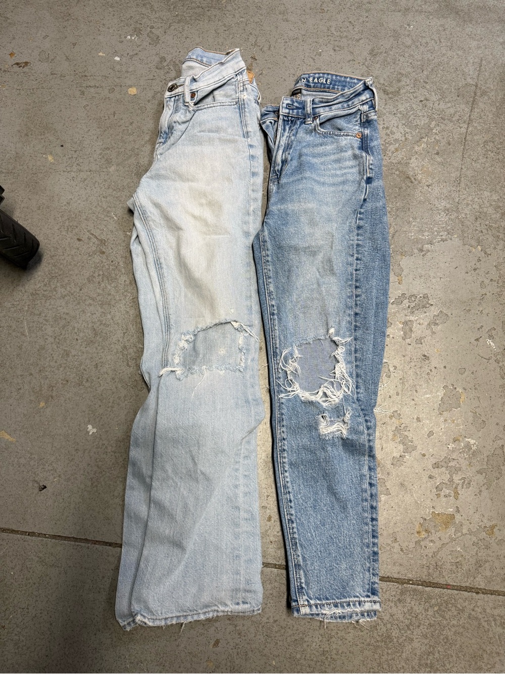 American Eagle Outfitters Light Blue Ripped Straight Leg Jeans